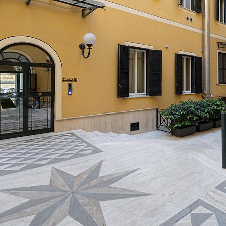 La Tua Casa Al Colosseo Rome Bagian luar foto