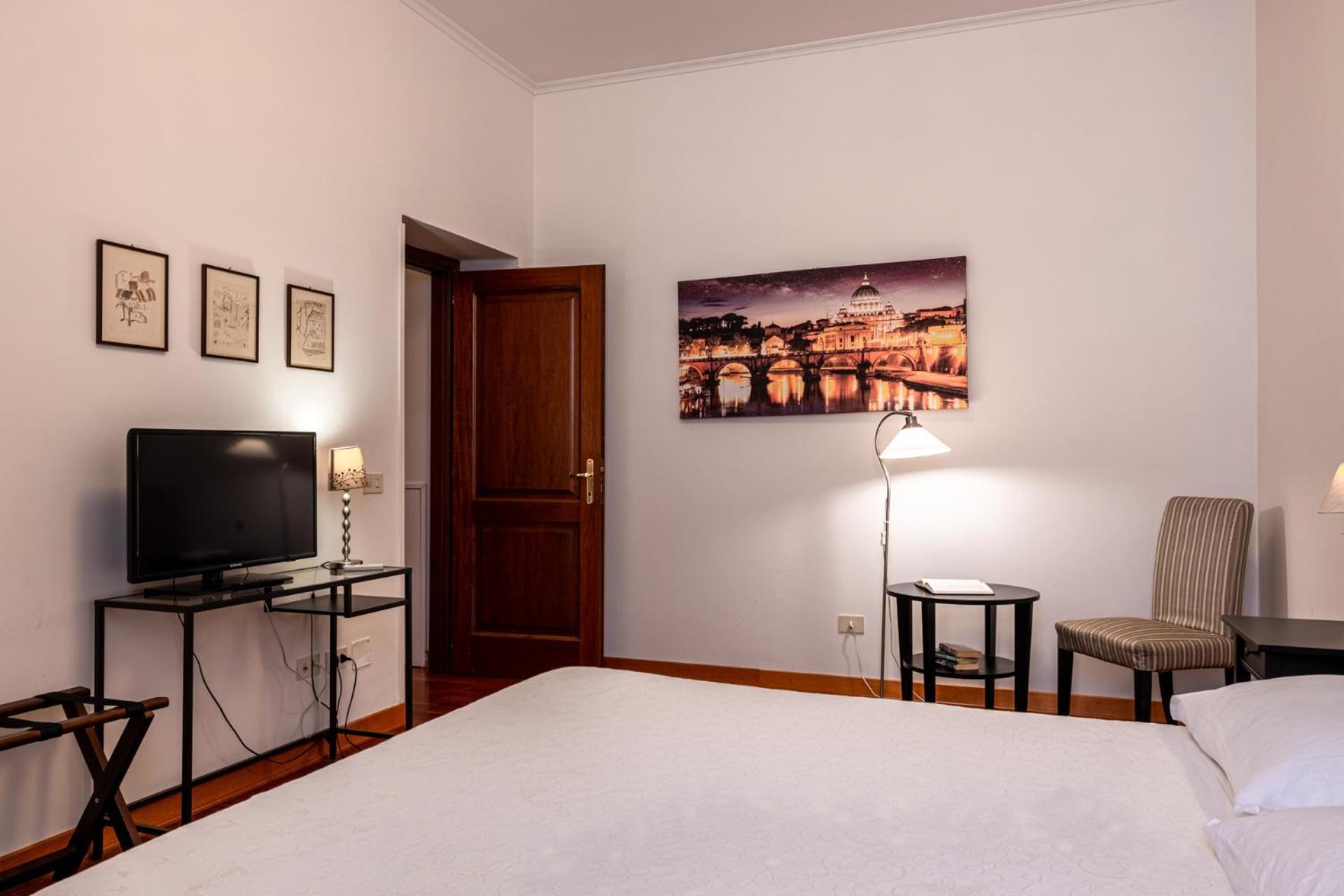 La Tua Casa Al Colosseo Rome Bagian luar foto